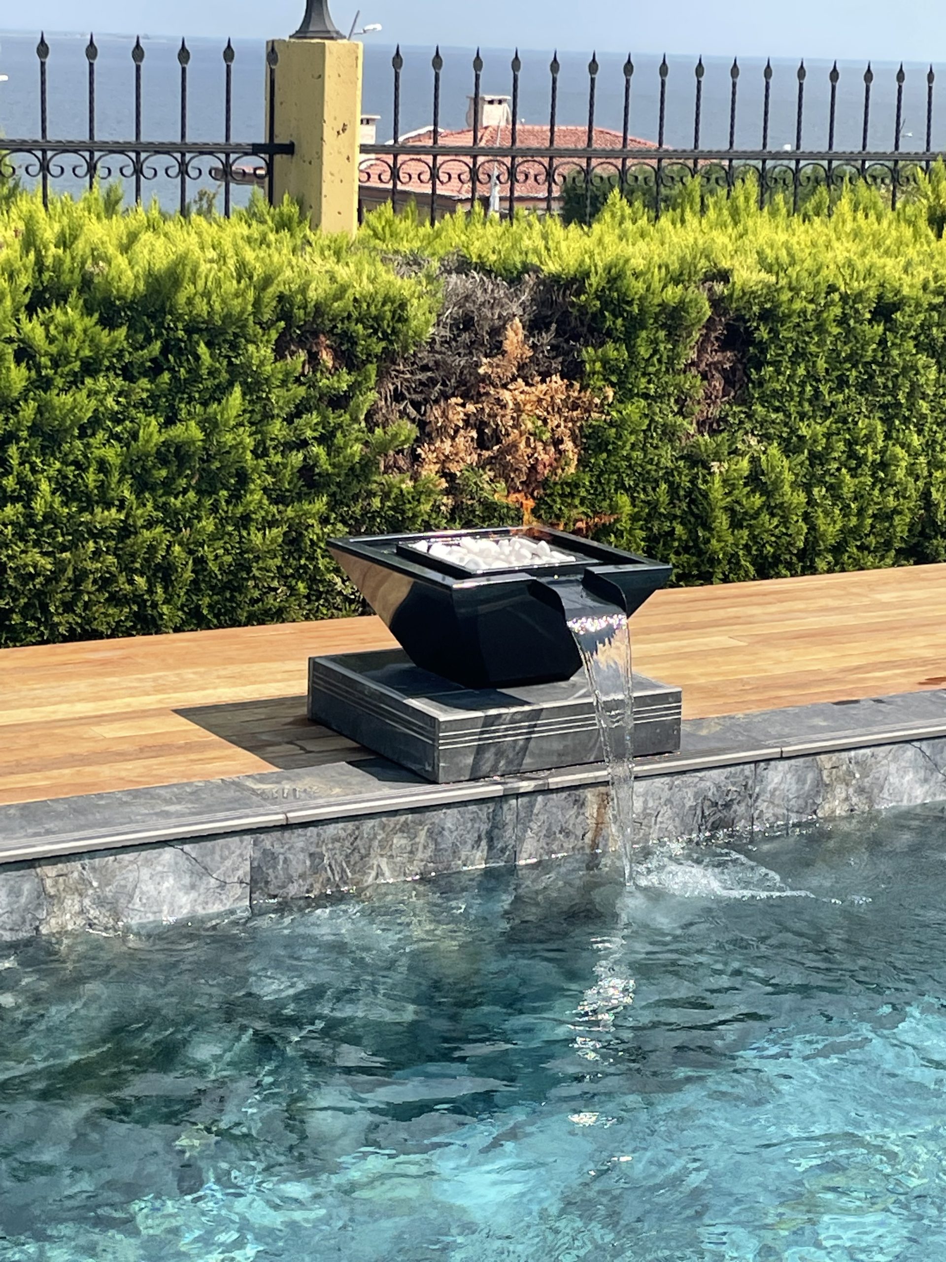 Su Perdesi Bahçe Şelalesi Süs Havuzu Havuz Şelalesi Damla Şelale